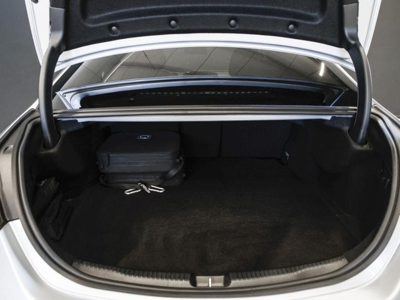 Mercedes-Benz C-Klasse – Bild 13