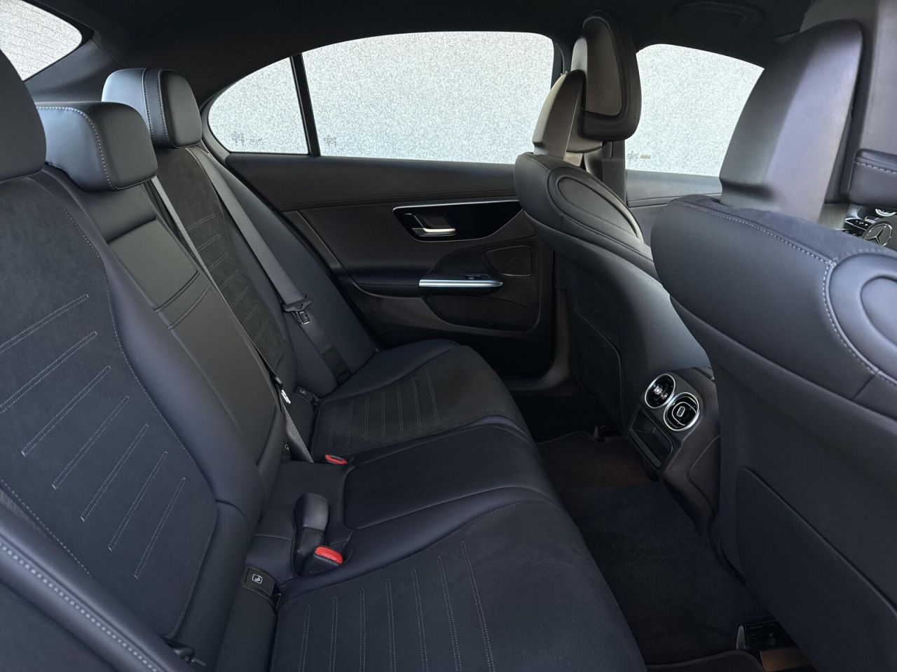 Zdj&eogon;cie pojazdu 19 / 23