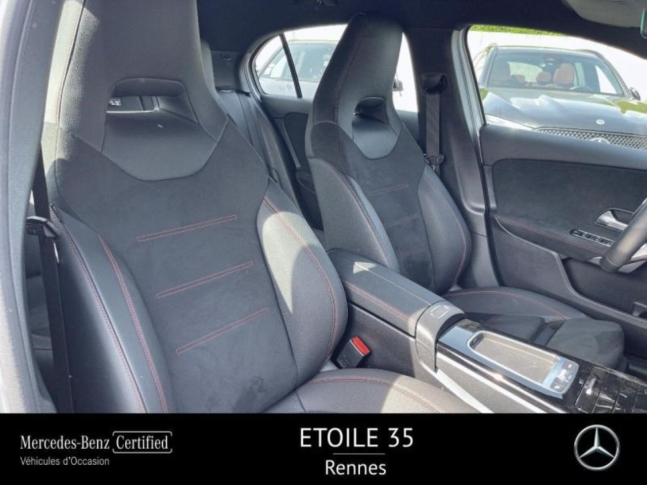 Photo du v&eacute;hicule 10 / 18