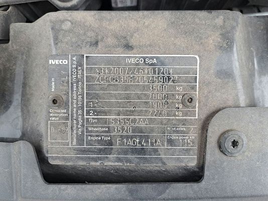 Vehicle image 2 / 16