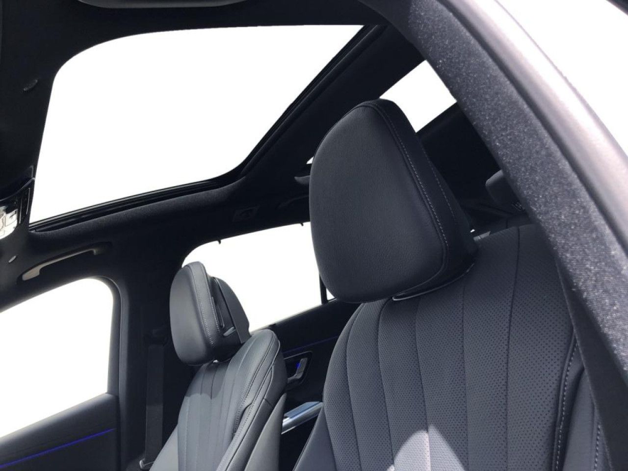 Mercedes-Benz E-Klasse – Bild 13
