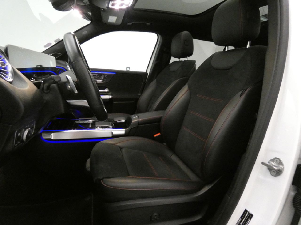 Photo du v&eacute;hicule 11 / 18