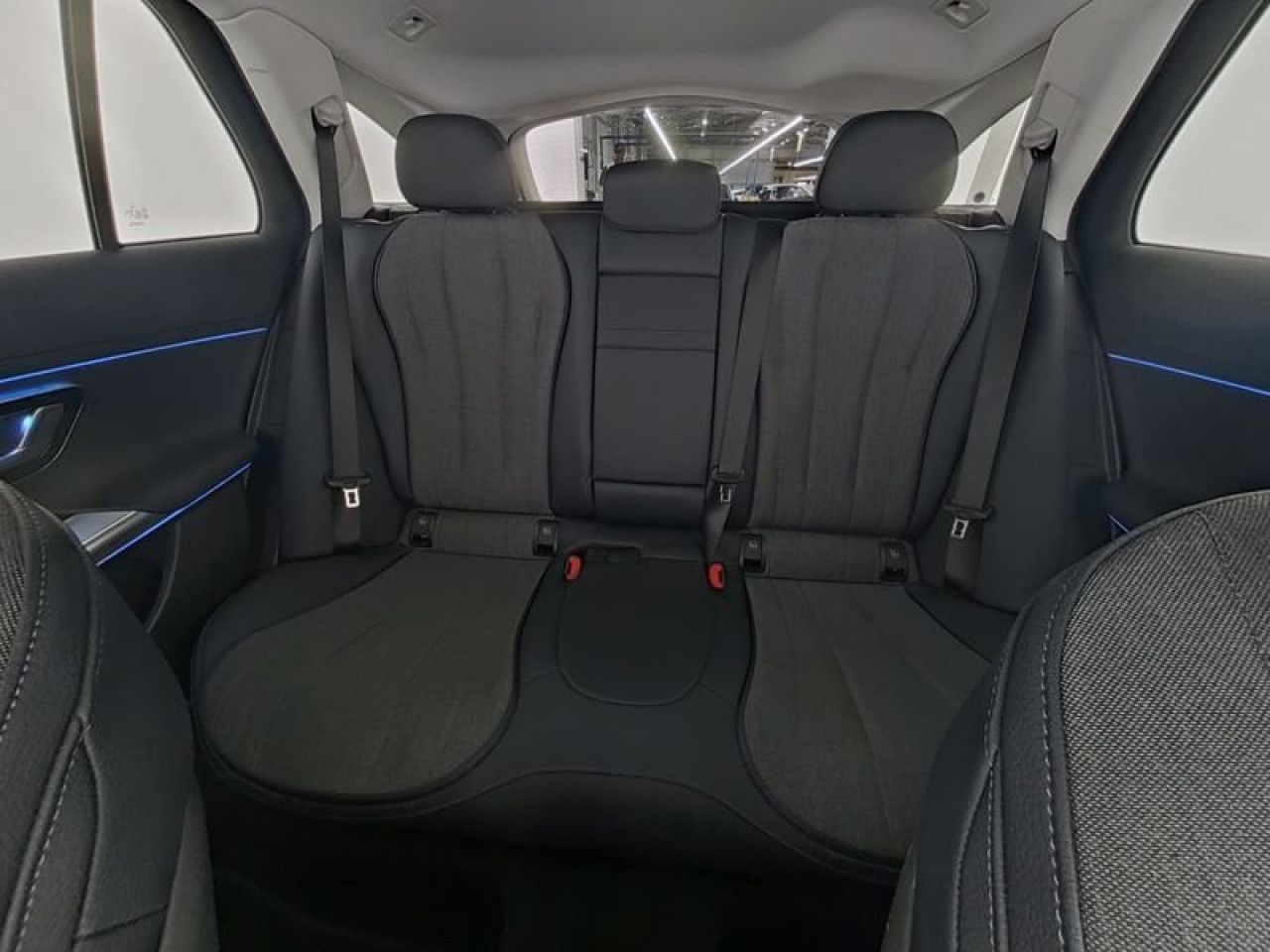 Mercedes-Benz E-Klasse – Bild 10