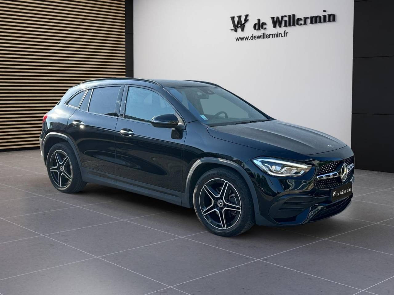 Photo du v&eacute;hicule 3 / 18