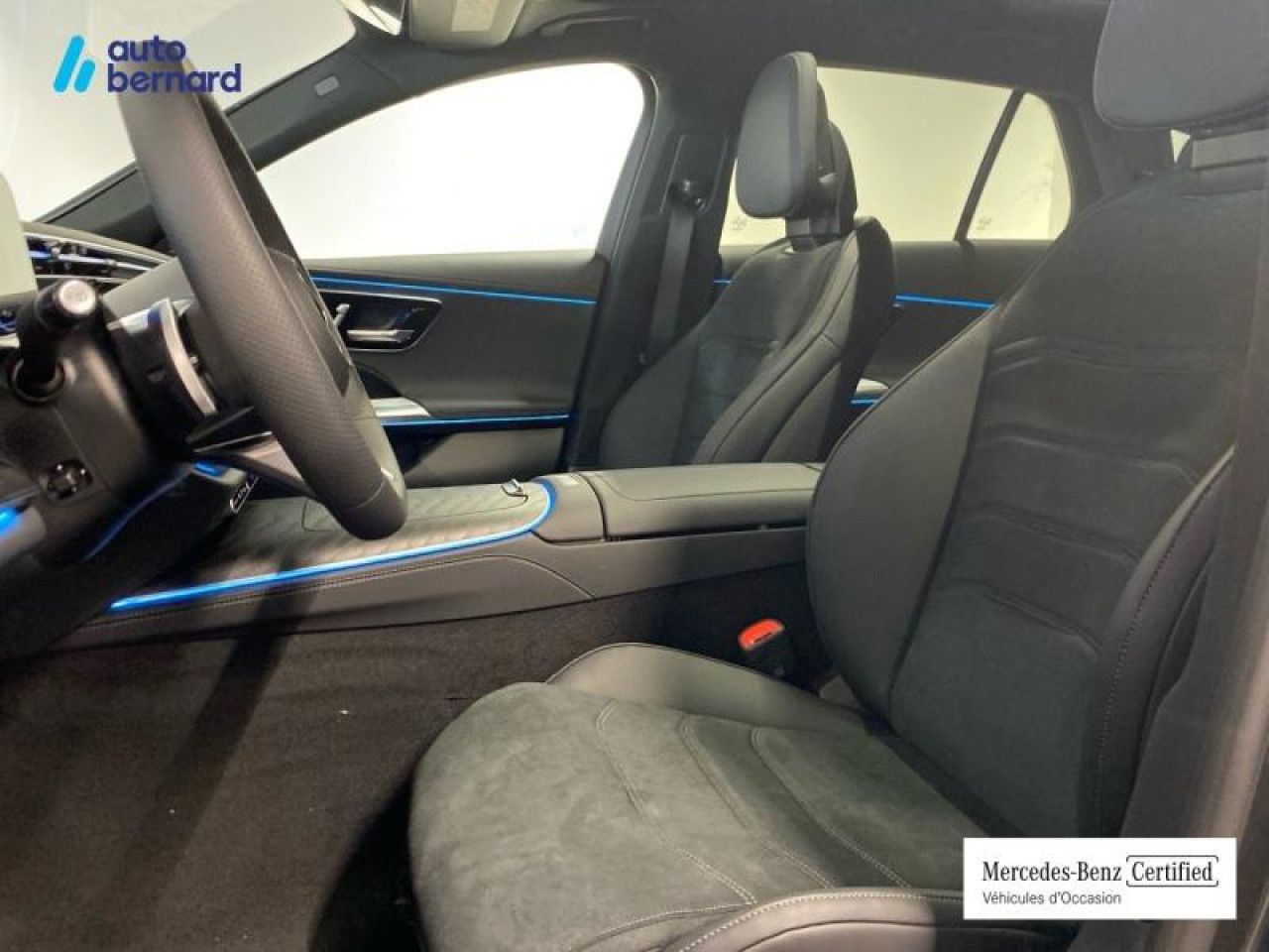 Photo du v&eacute;hicule 9 / 18