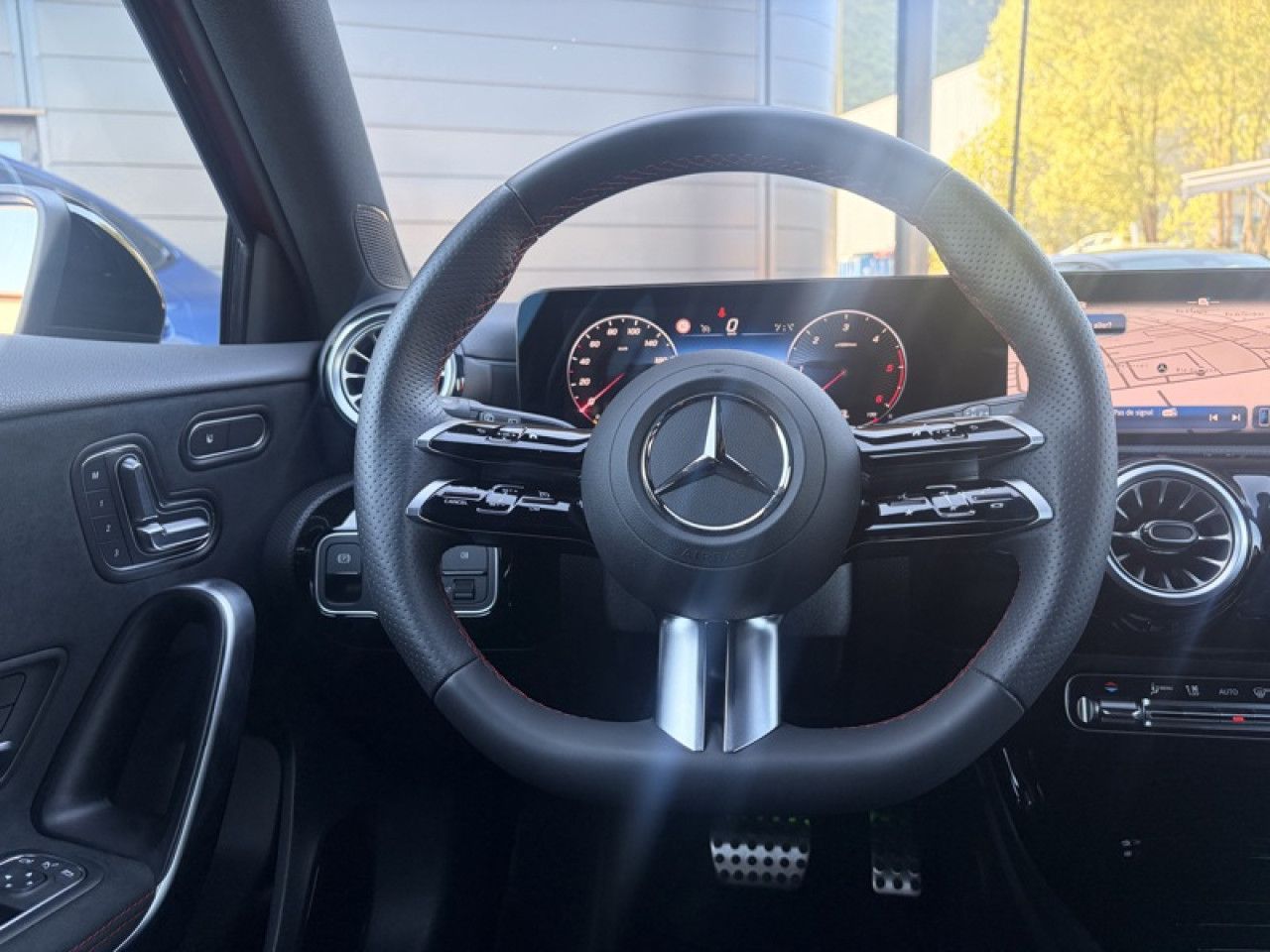 Photo du v&eacute;hicule 13 / 18