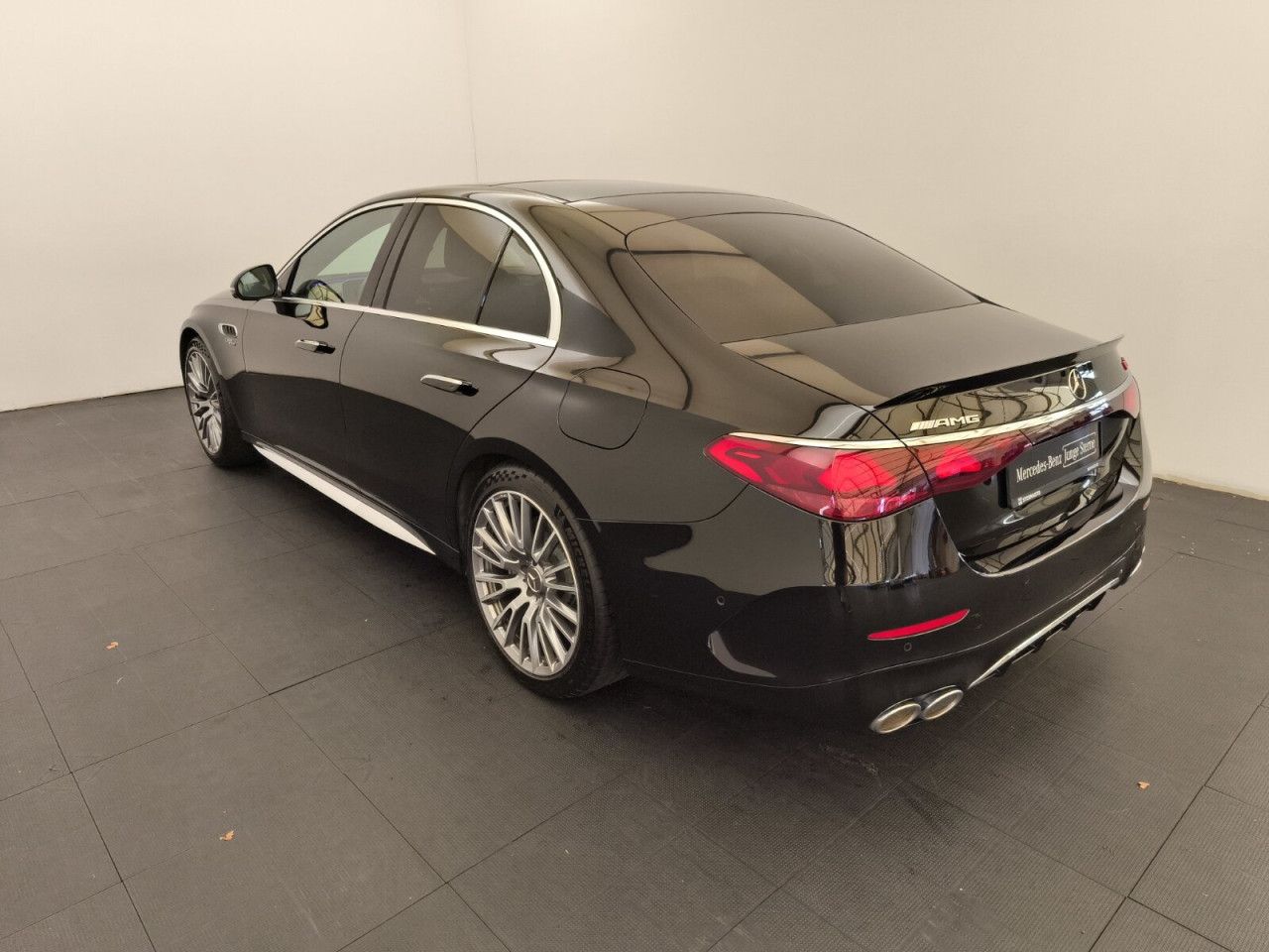 Mercedes-Benz E-Klasse – Bild 8