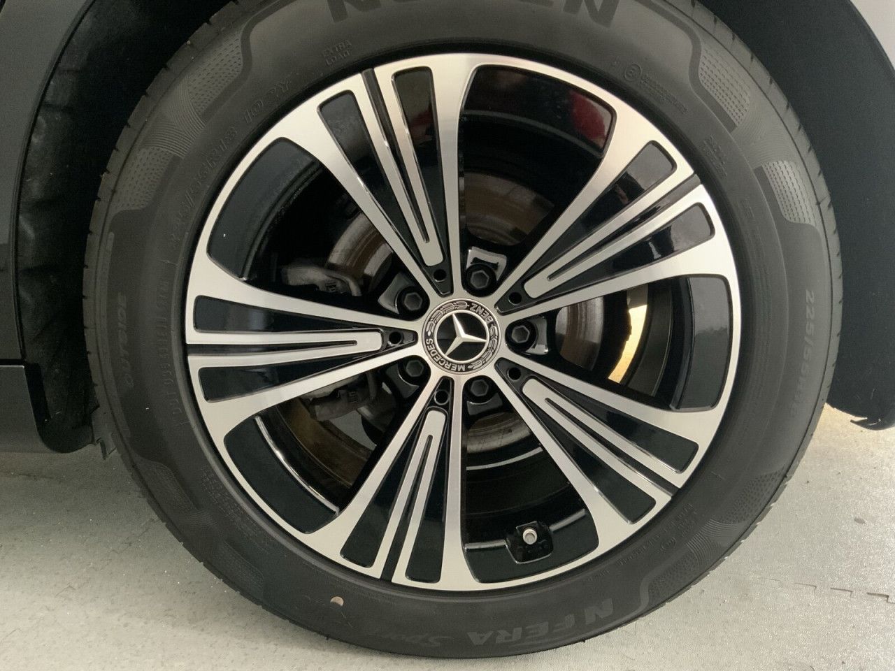 Mercedes-Benz E-Klasse – Bild 8