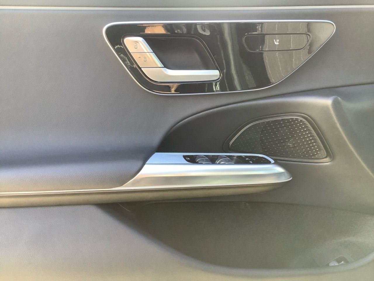 Mercedes-Benz E-Klasse – Bild 6