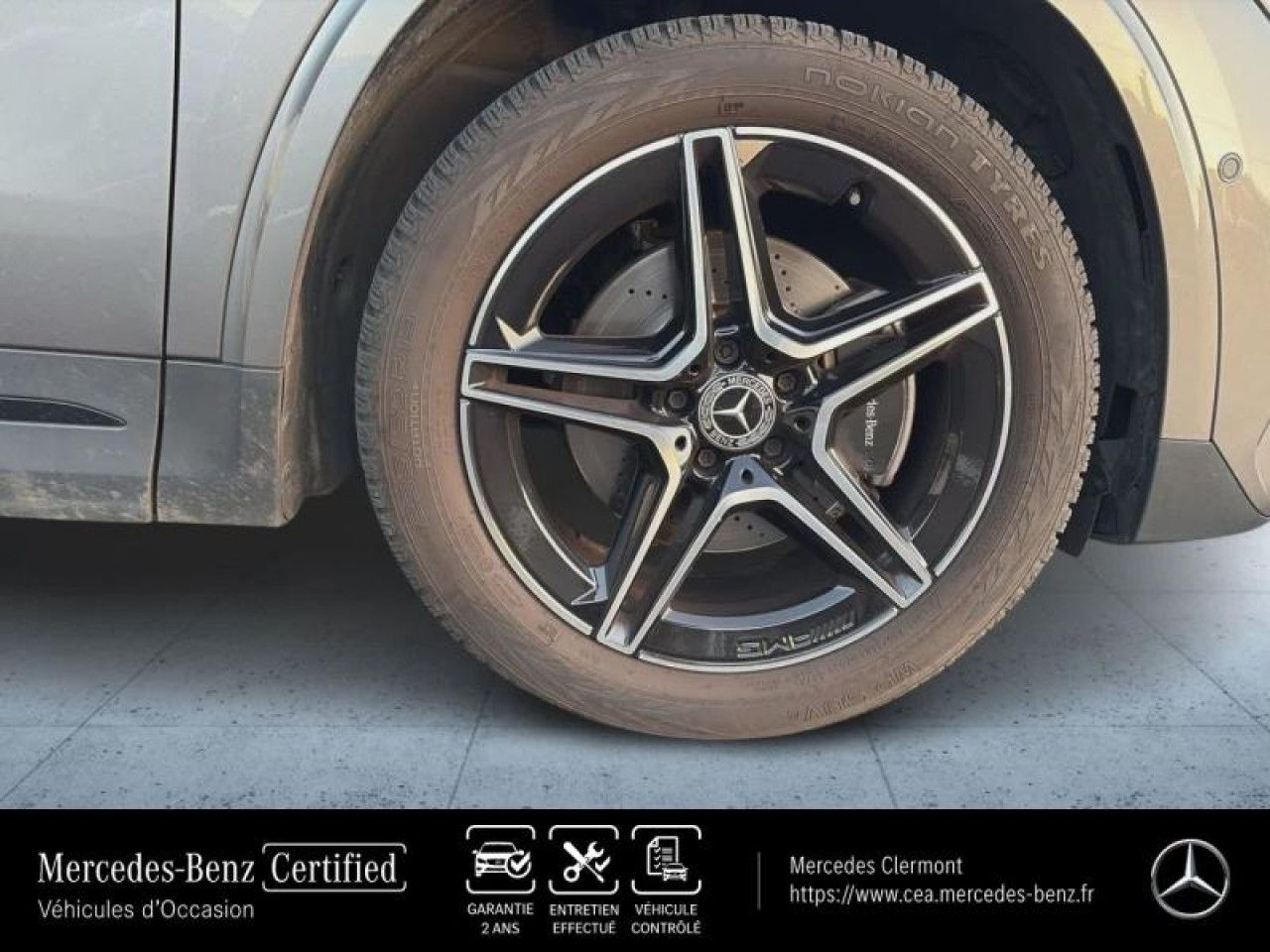 Photo du v&eacute;hicule 9 / 18