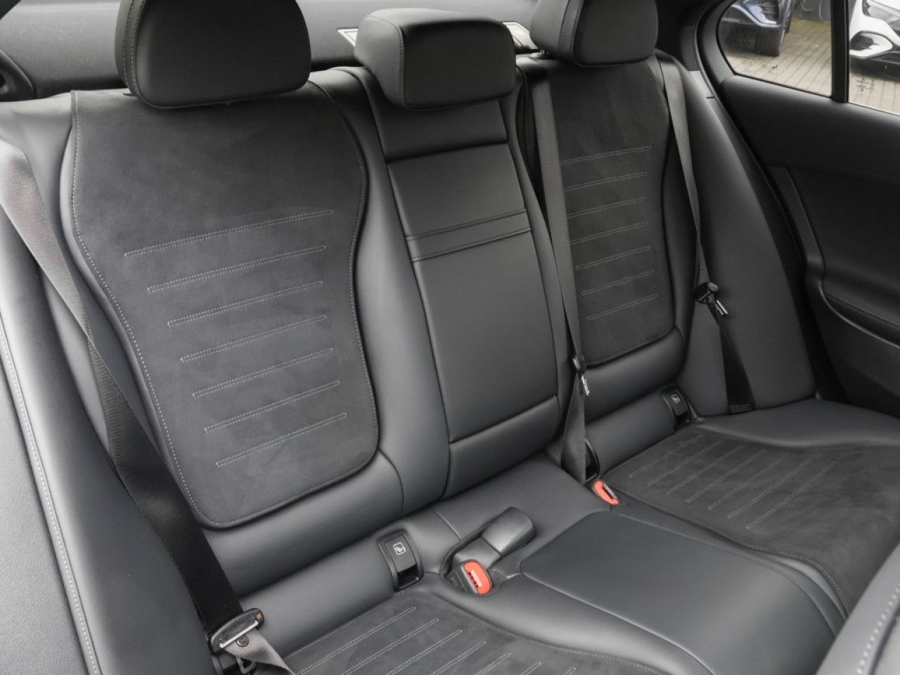 Mercedes-Benz C-Klasse – Bild 4