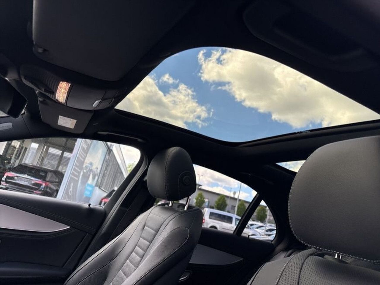 Mercedes-Benz E-Klasse – Bild 25