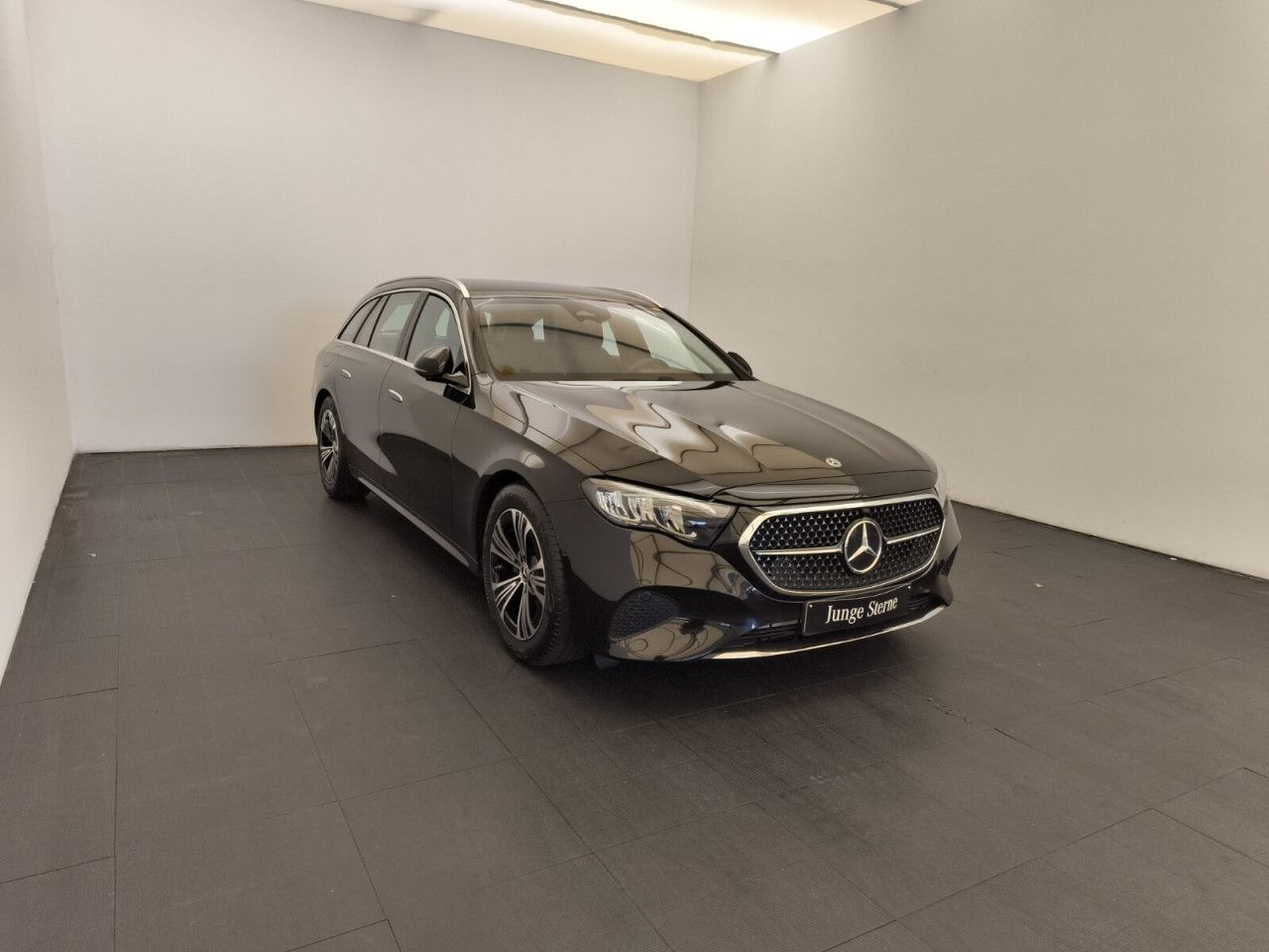 Mercedes-Benz E-Klasse – Bild 3
