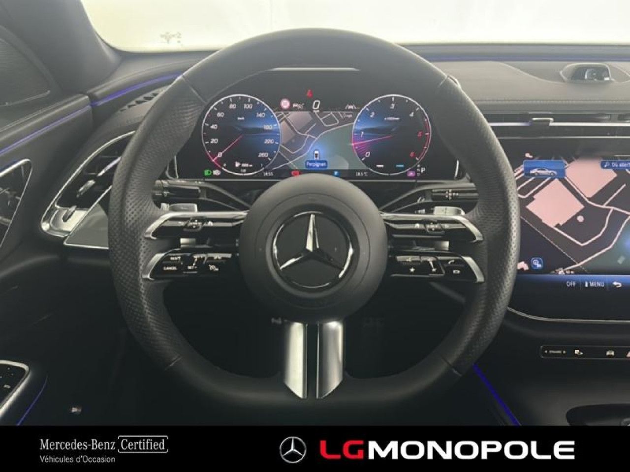 Photo du v&eacute;hicule 16 / 18