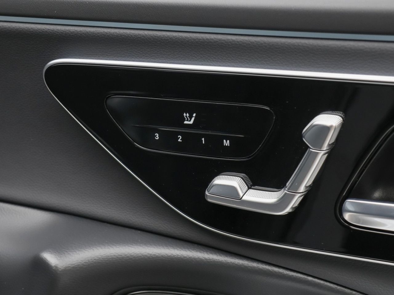 Mercedes-Benz E-Klasse – Bild 7