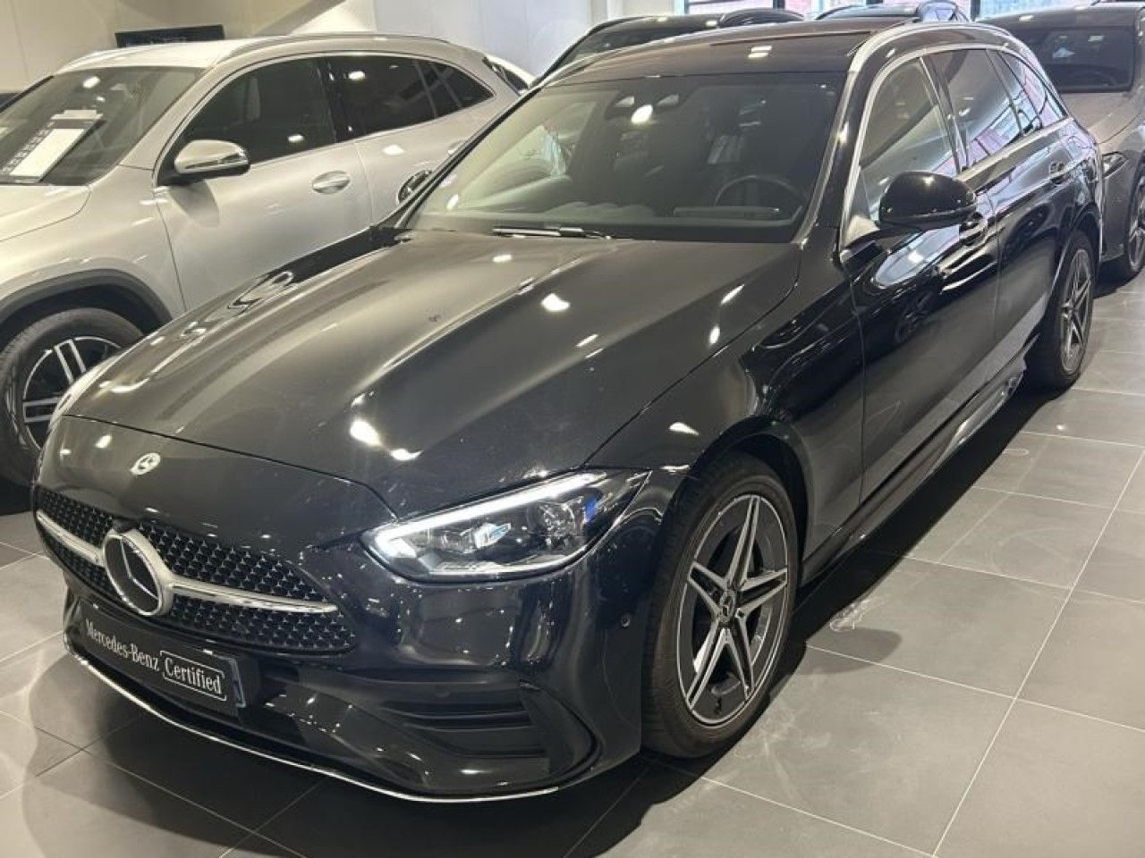 Photo du v&eacute;hicule 3 / 18