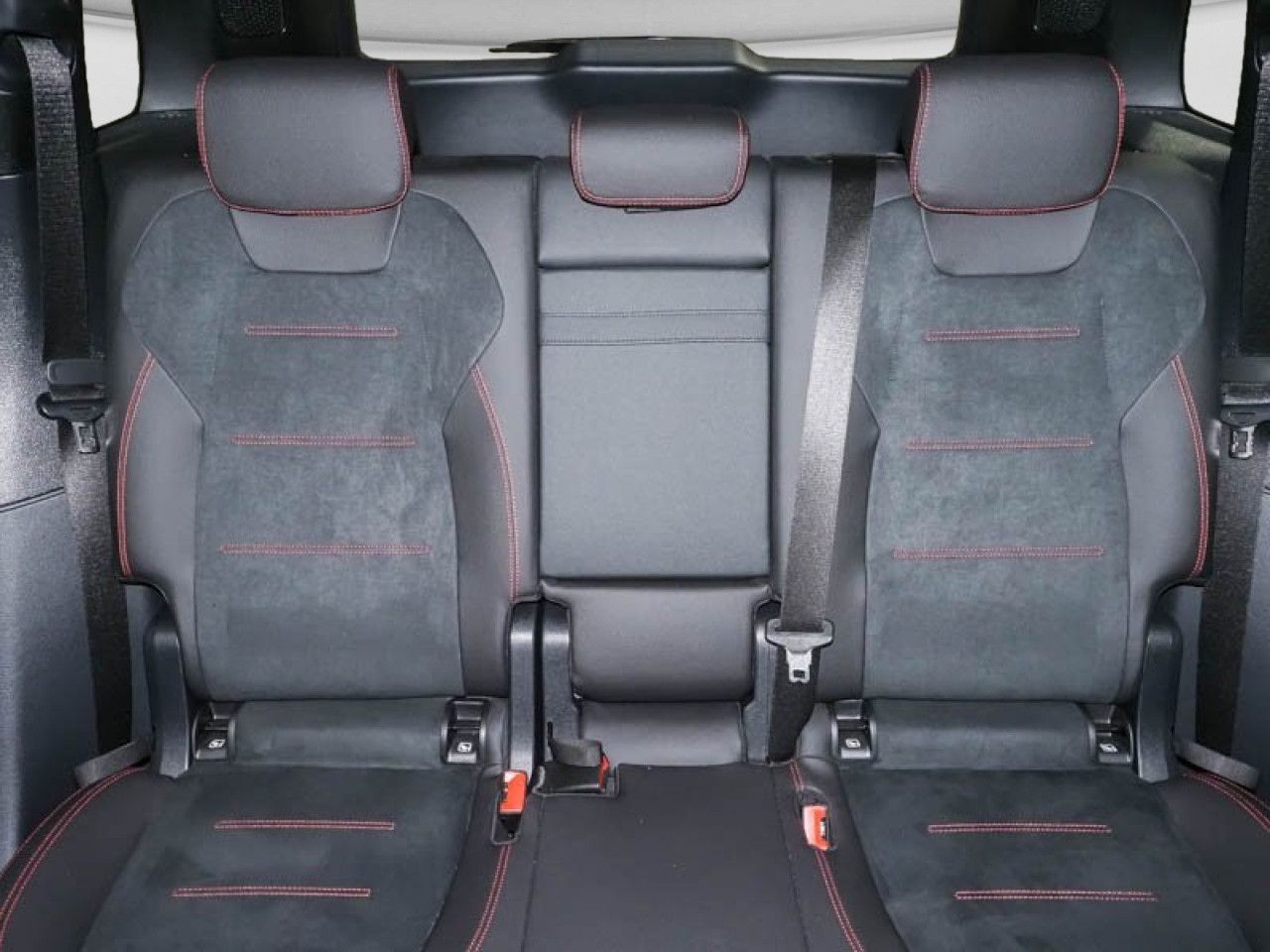 Mercedes-Benz GLB – Bild 8