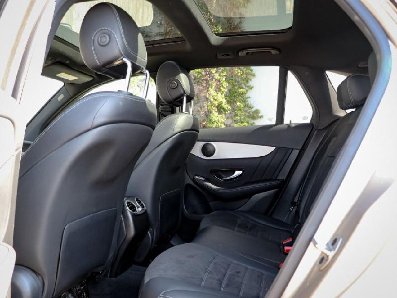 Photo du v&eacute;hicule 17 / 18