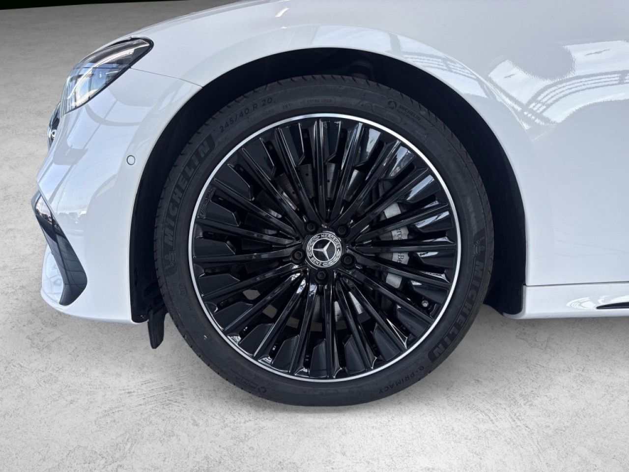 Mercedes-Benz E-Klasse – Bild 3