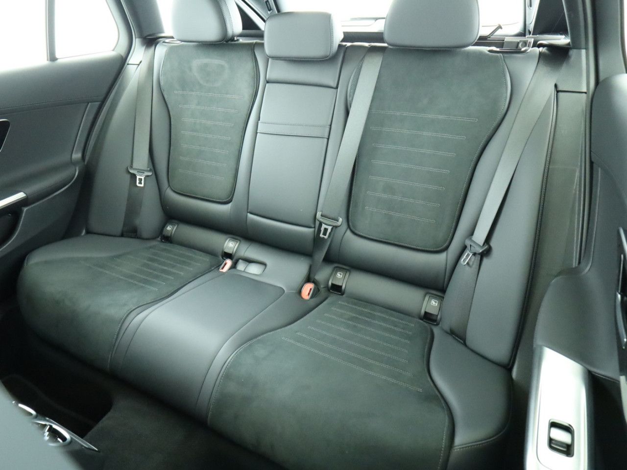 Mercedes-Benz C-Klasse – Bild 18
