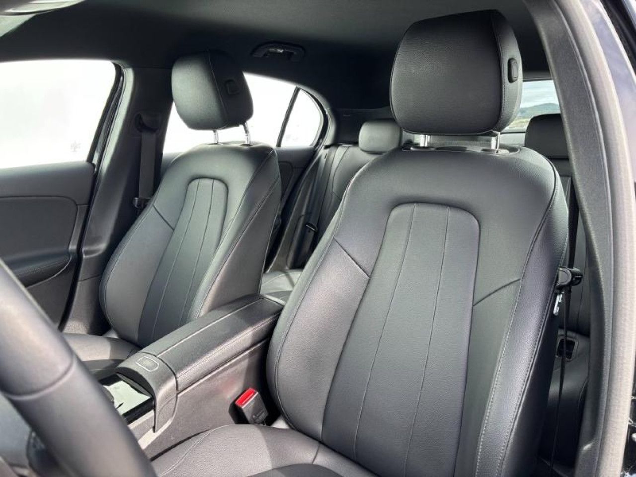 Photo du v&eacute;hicule 9 / 14