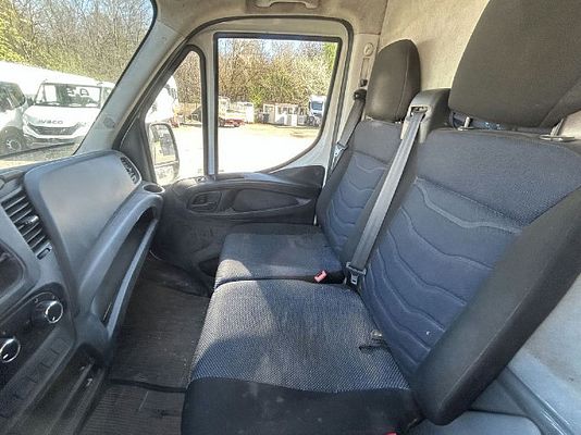 Vehicle image 14 / 14