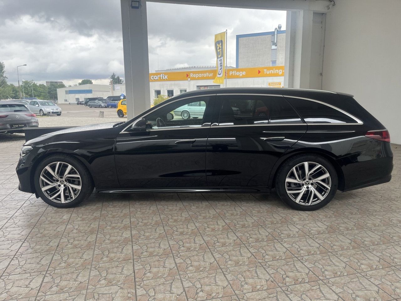 Mercedes-Benz E-Klasse – Bild 8