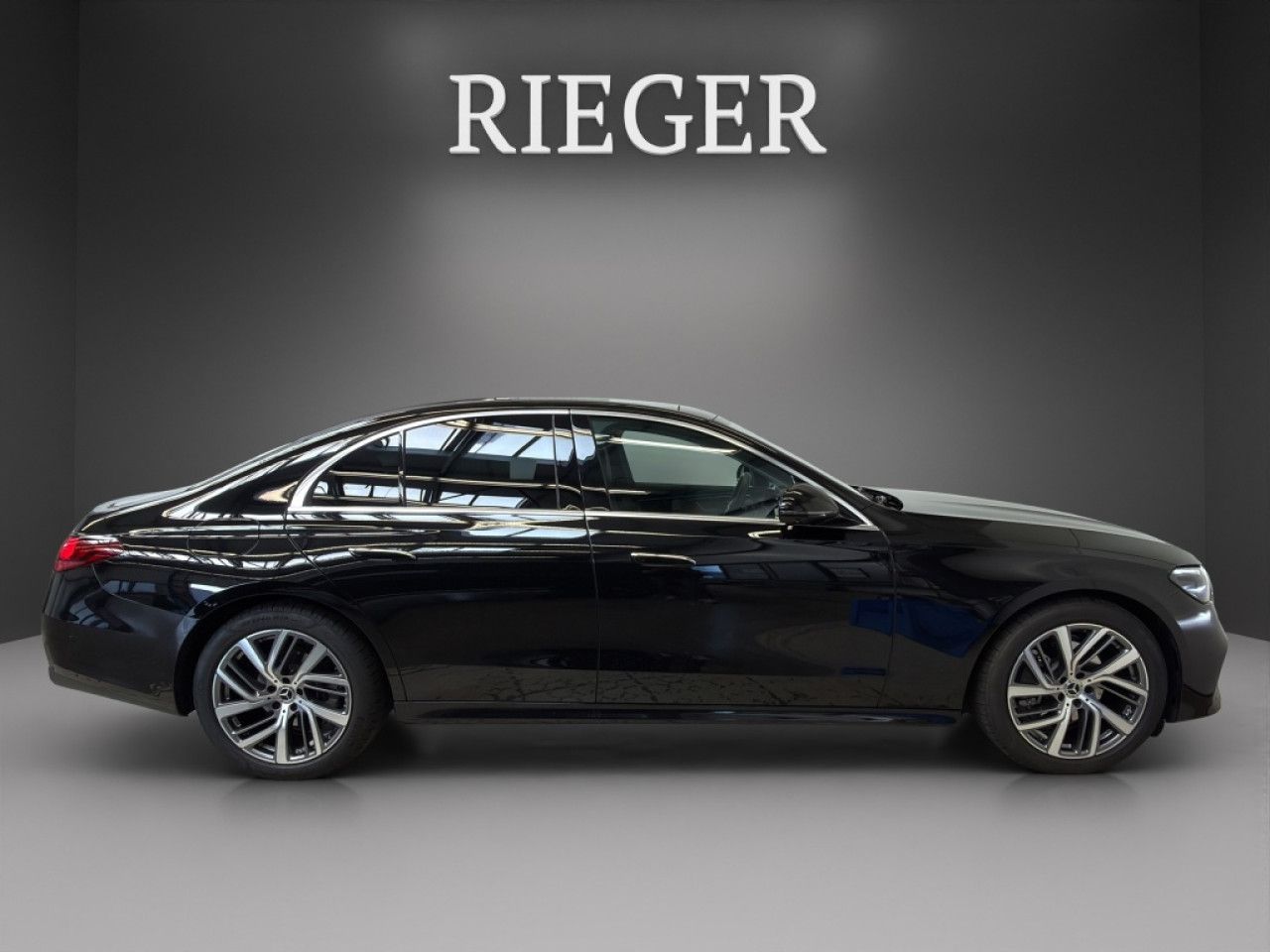 Mercedes-Benz E-Klasse – Bild 14