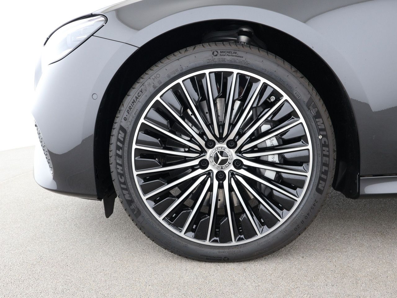 Mercedes-Benz E-Klasse – Bild 16