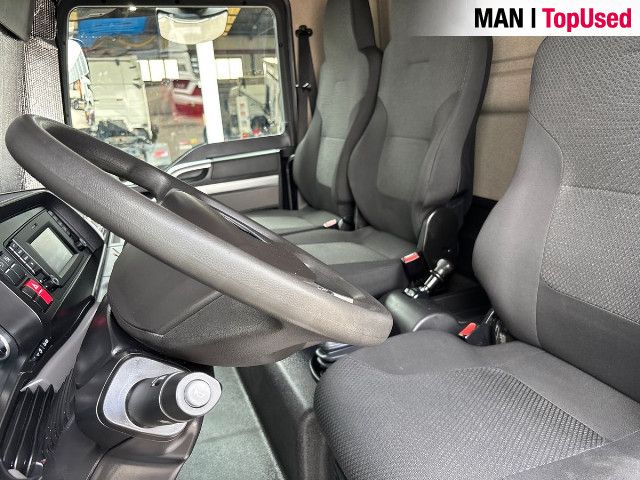 MAN TGL 8.190 4X2 BL Caja trampilla 17