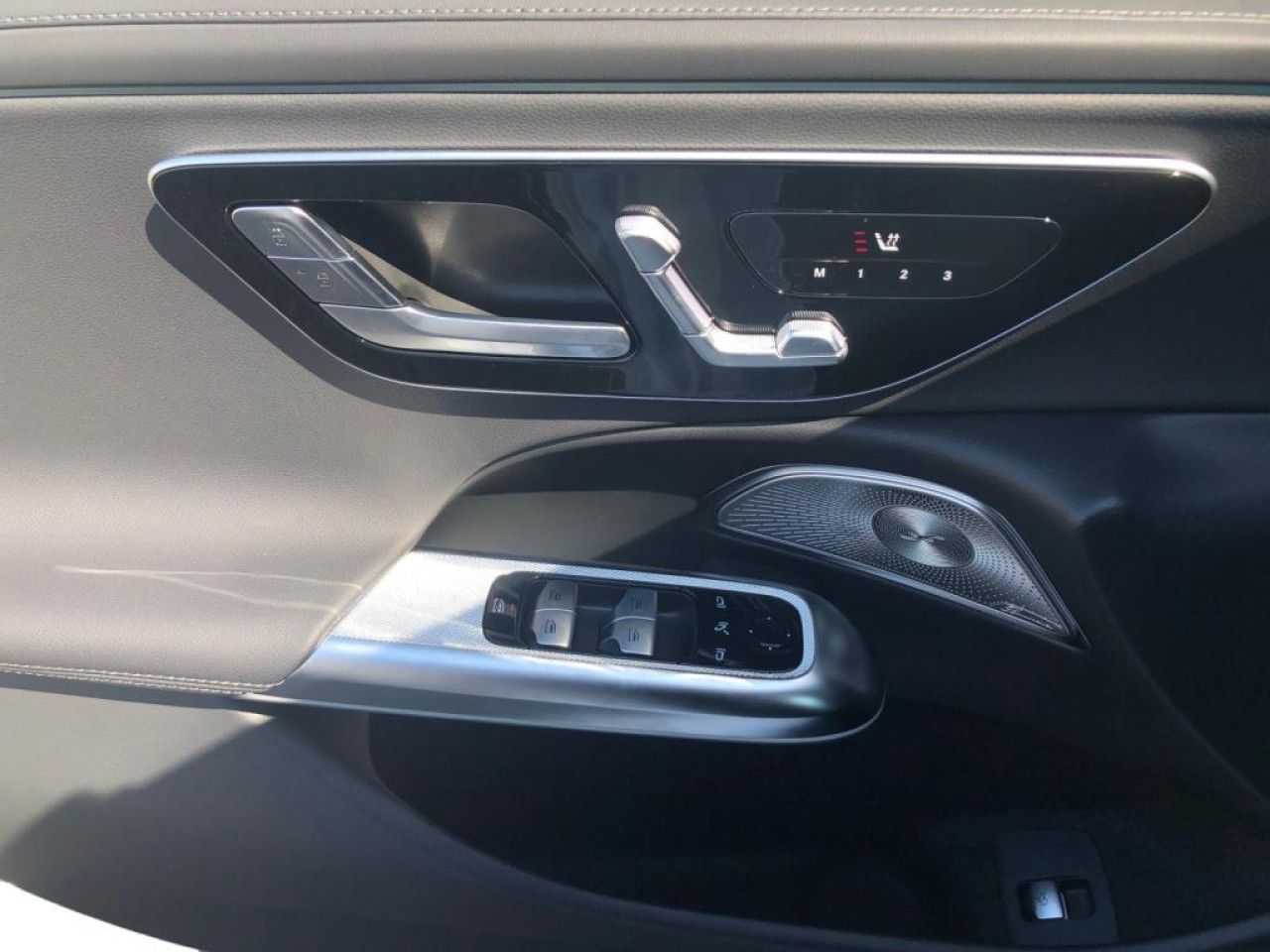 Mercedes-Benz E-Klasse – Bild 15