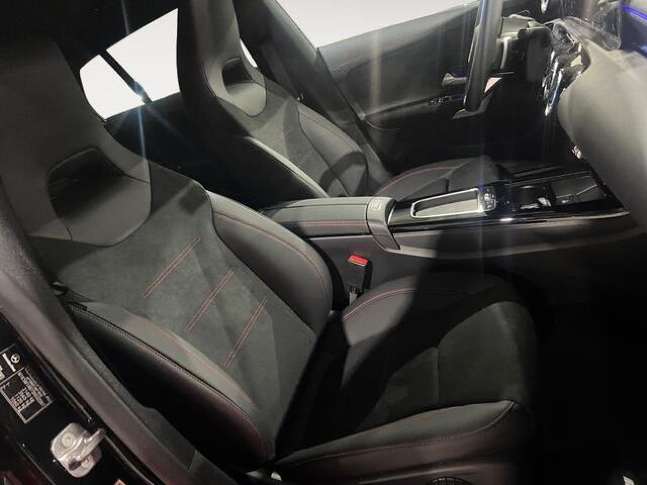 Imagem do veículo 9 / 14