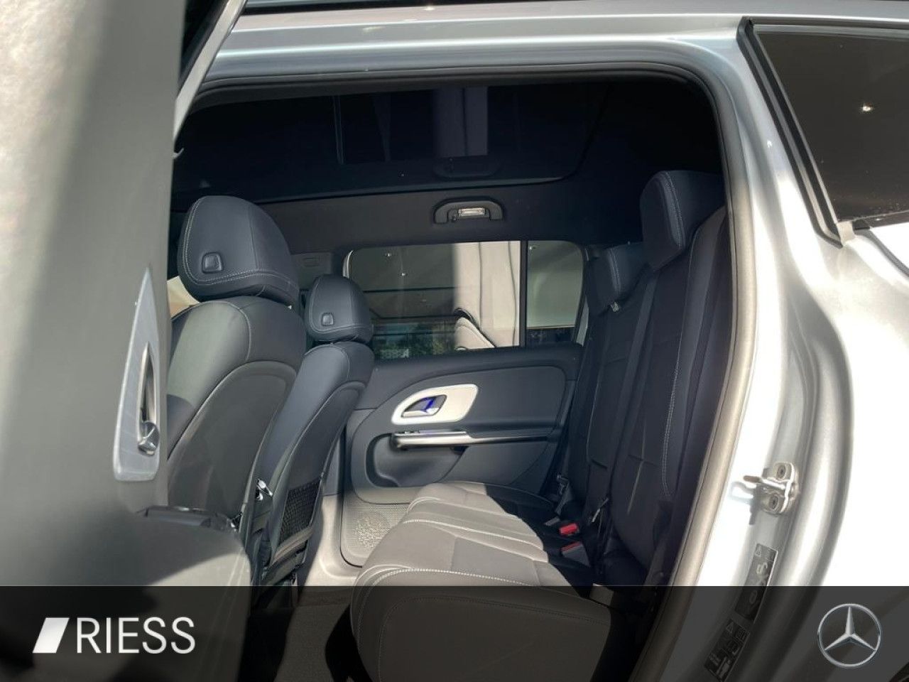 Mercedes-Benz GLB – Bild 4