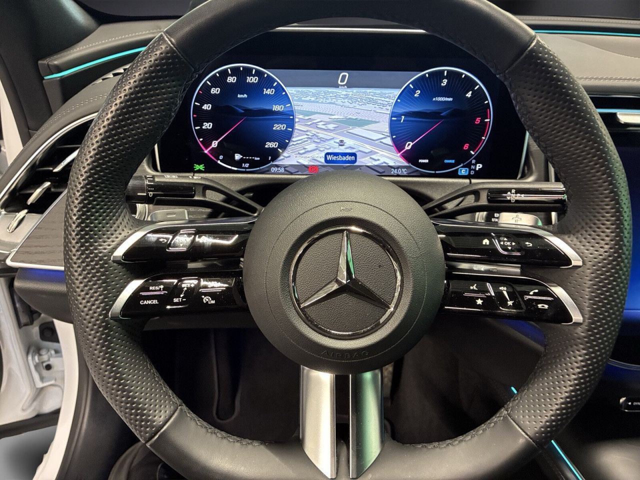 Mercedes-Benz E-Klasse – Bild 14