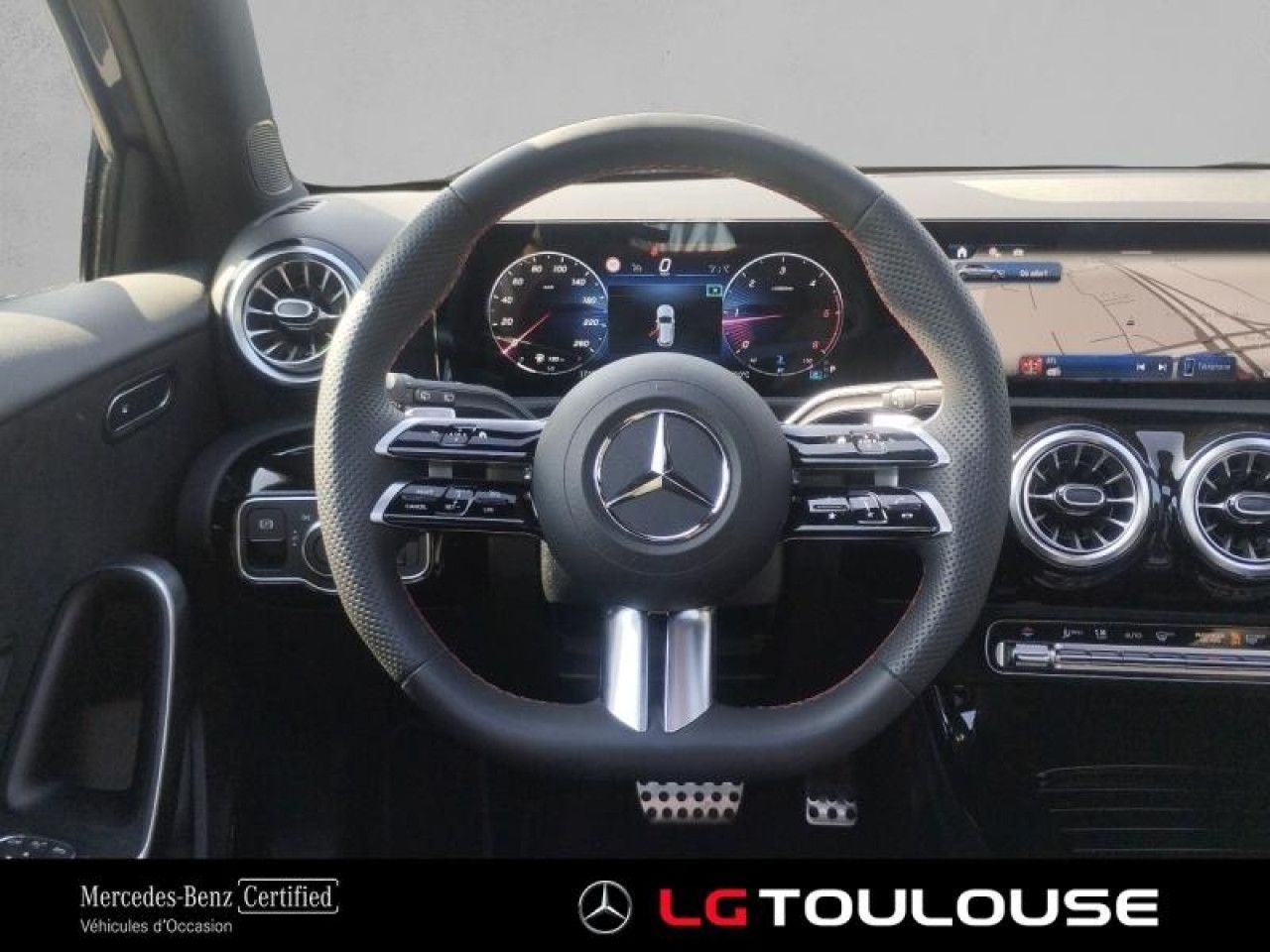 Photo du v&eacute;hicule 14 / 18