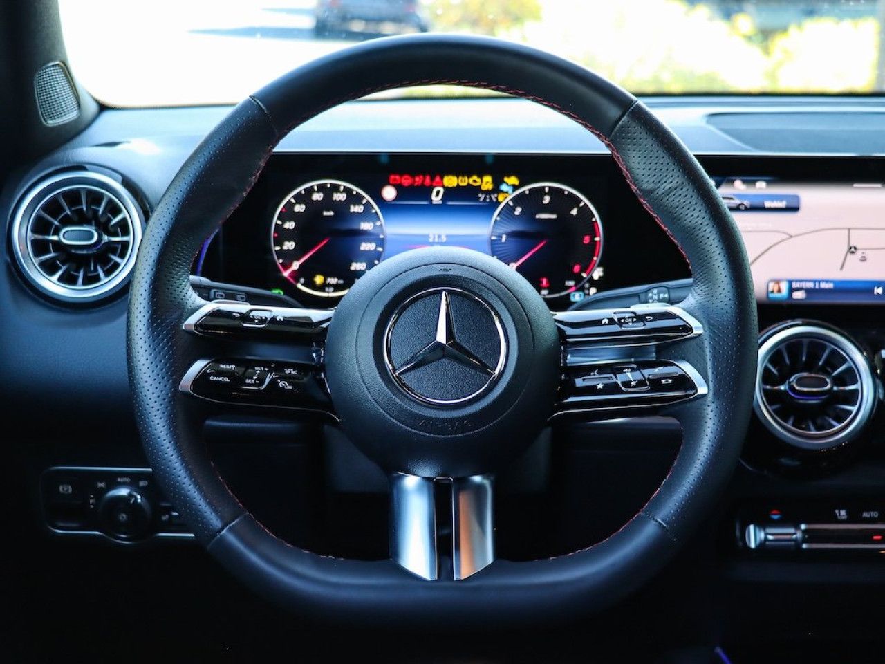 Mercedes-Benz GLB – Bild 21