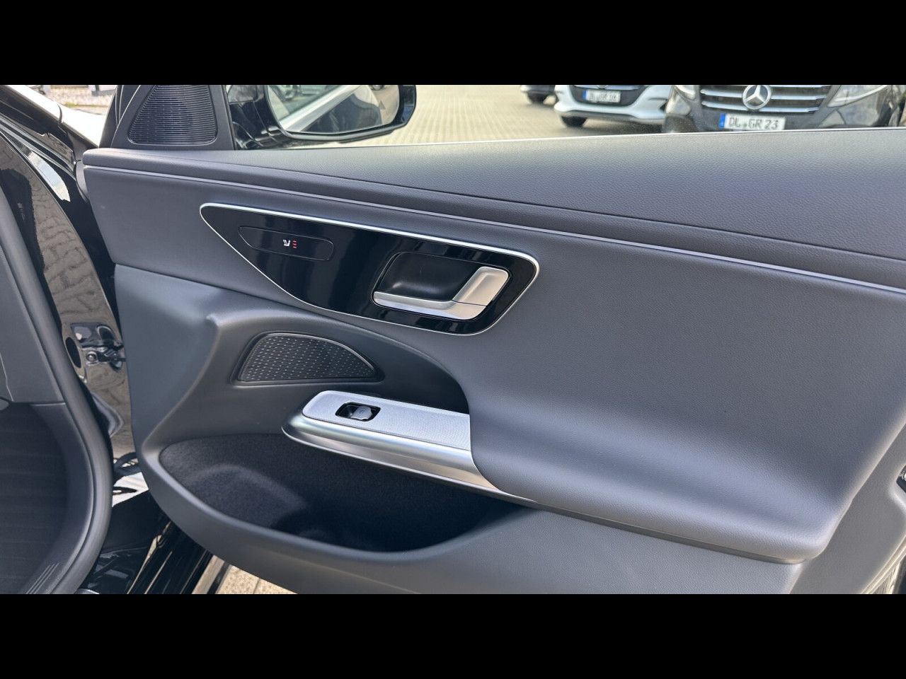 Mercedes-Benz E-Klasse – Bild 22