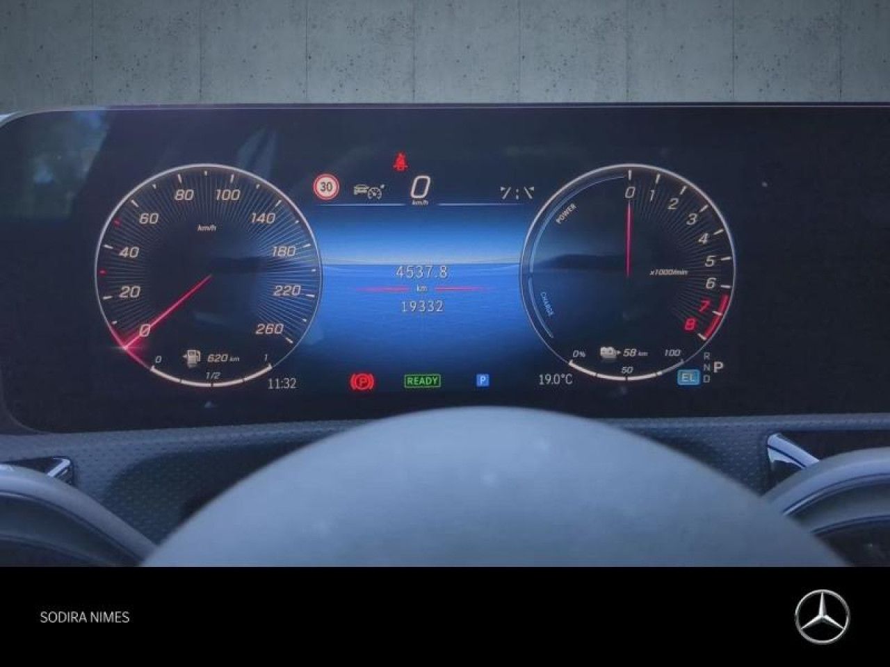 Photo du v&eacute;hicule 16 / 18