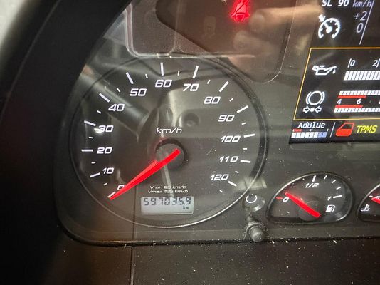 Vehicle image 11 / 20