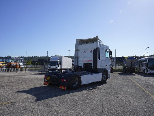 Vehicle image 5 / 14