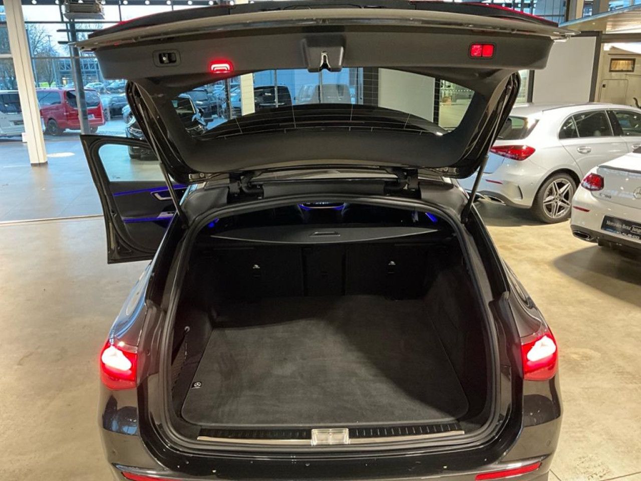 Mercedes-Benz E-Klasse – Bild 16