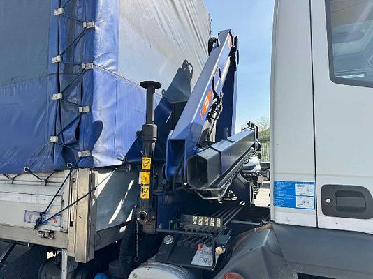Vehicle image 9 / 13