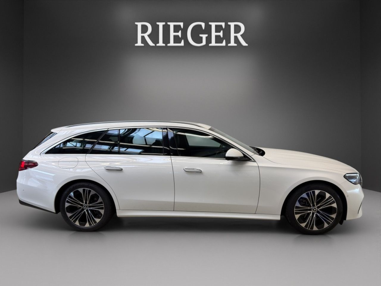 Mercedes-Benz E-Klasse – Bild 14