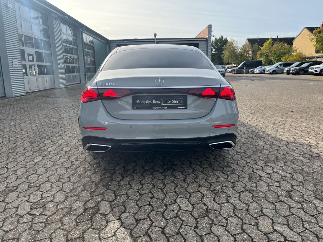 Mercedes-Benz E-Klasse – Bild 22