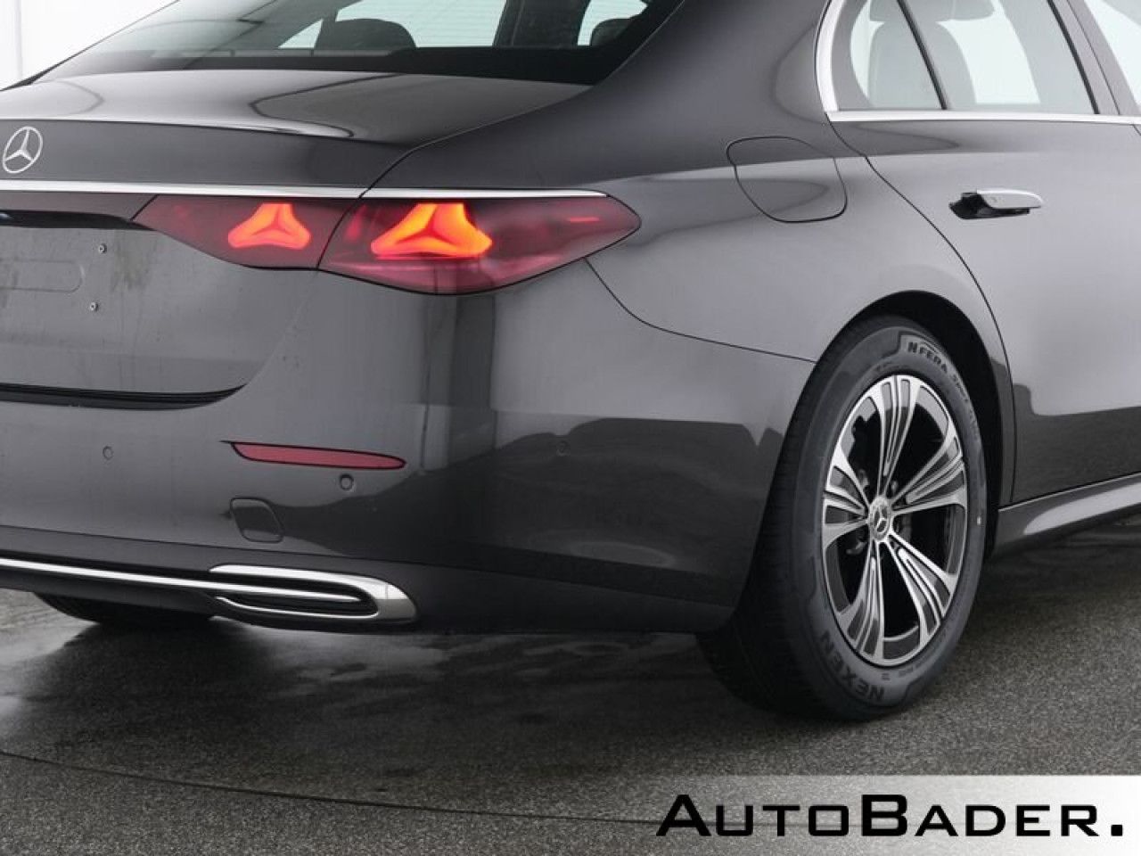Mercedes-Benz E-Klasse – Bild 9