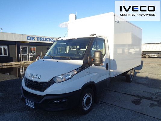 Vehicle image 1 / 15