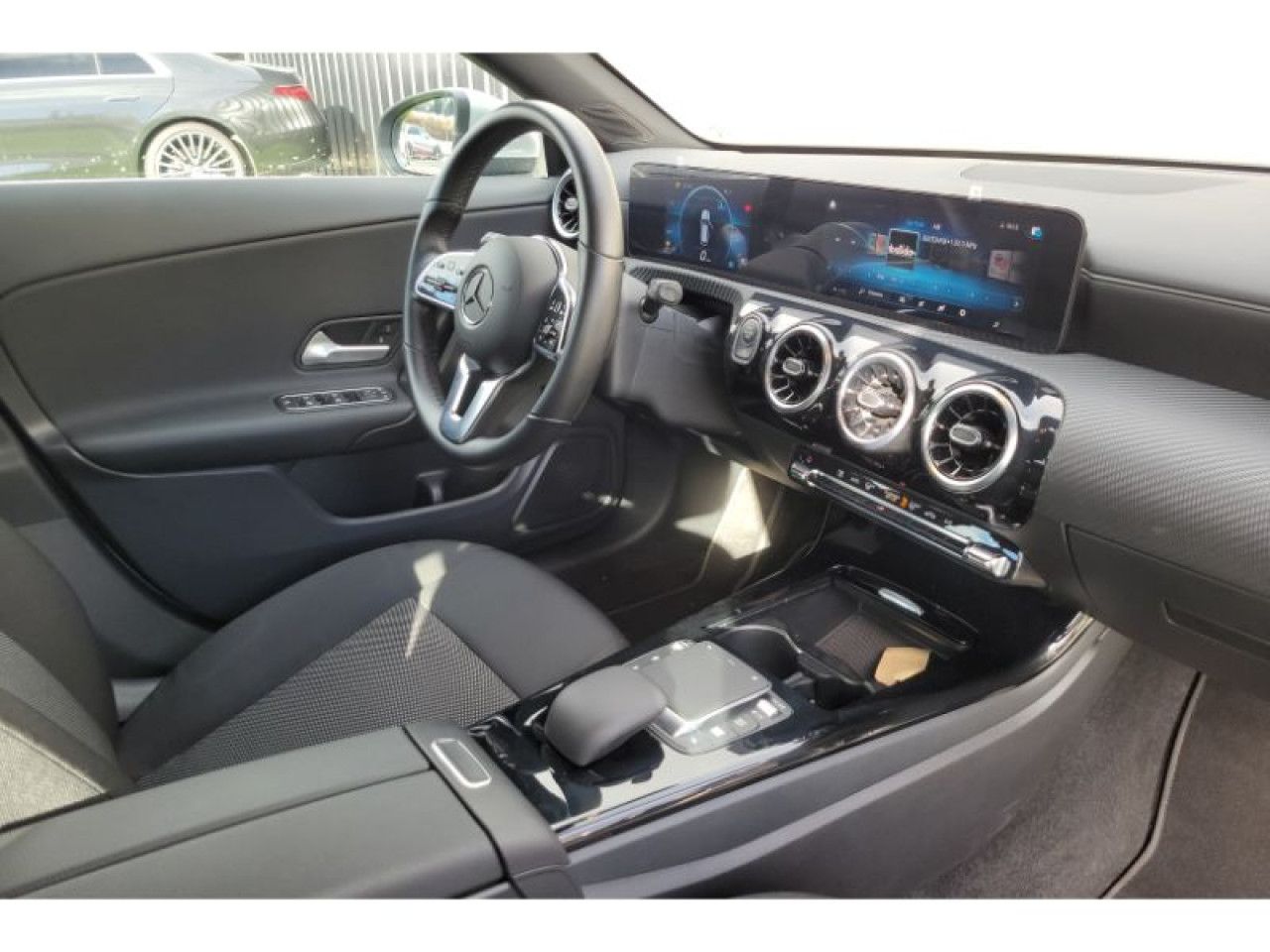 Imagem do ve&iacute;culo 7 / 18