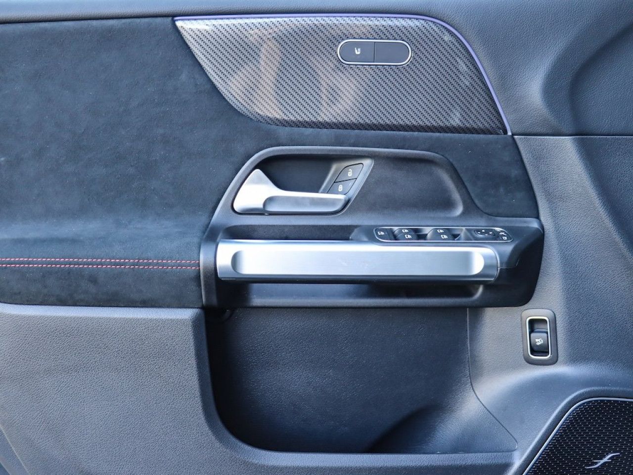 Mercedes-Benz GLB – Bild 18
