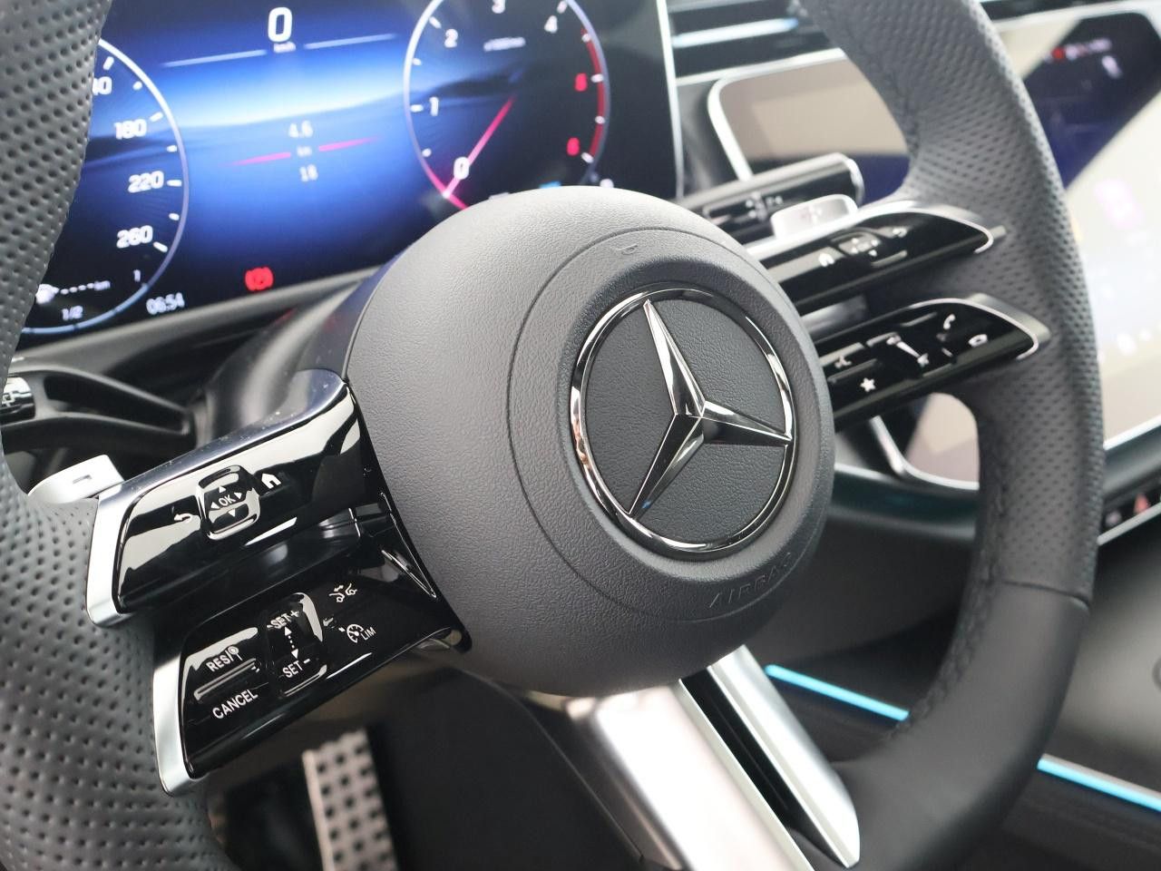 Mercedes-Benz E-Klasse – Bild 27
