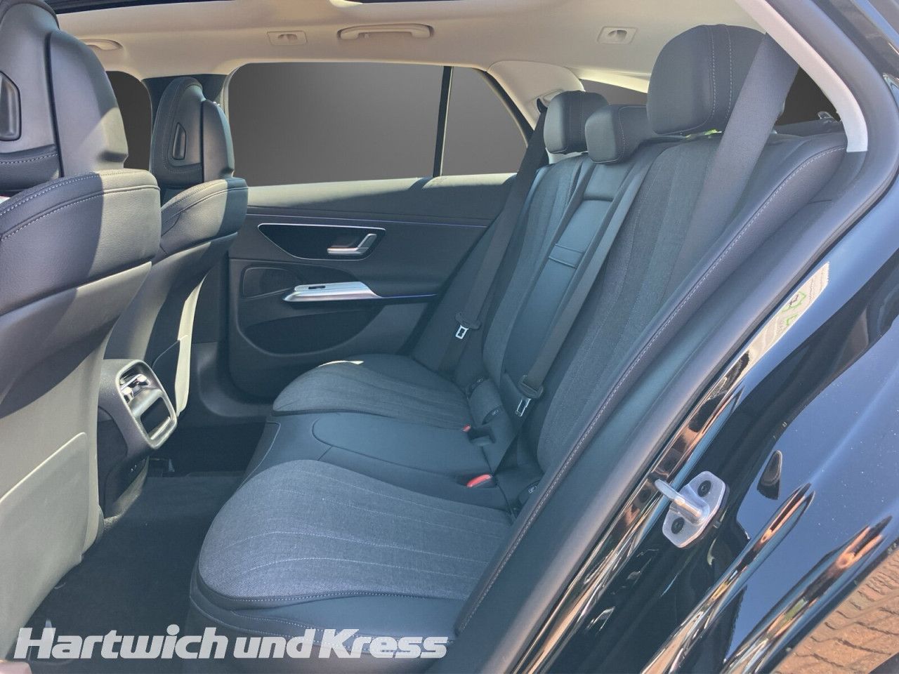 Mercedes-Benz E-Klasse – Bild 15